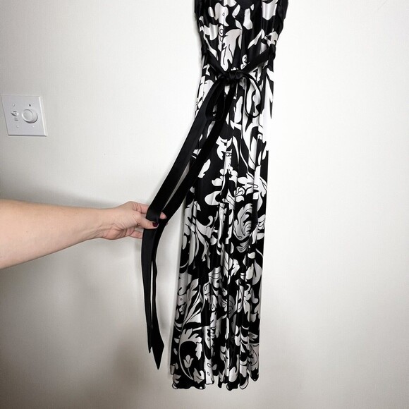 Elegant Black and White Prom Dress - Picture 9 of 16